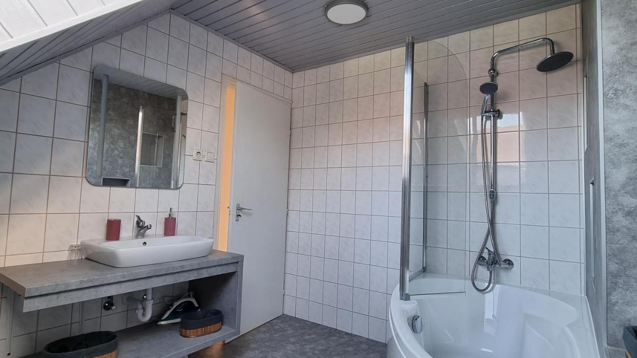 דירות Alsópáhok Betti Vendeghaz מראה חיצוני תמונה